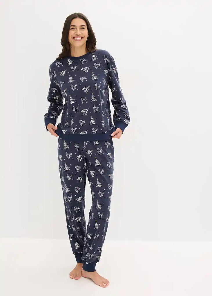 pajamas in a cozy oversized cut and high neckline