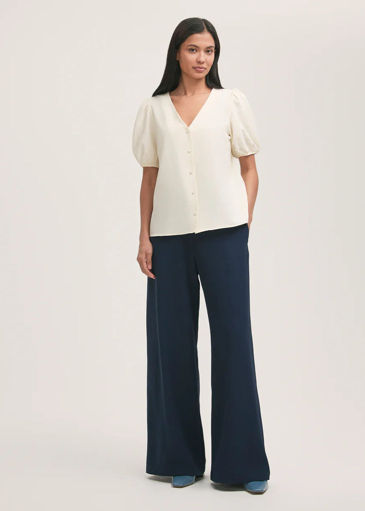 Flatter Wide Leg Blue Trouser