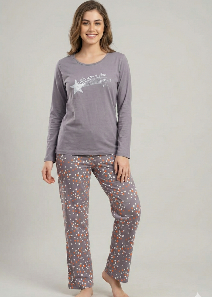 Pyjamas with star print