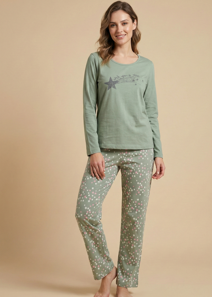 Pyjamas with star print