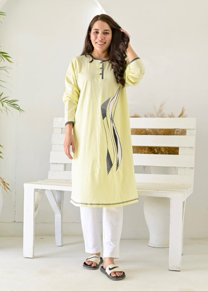 Nightgown, long sleeves with button placket