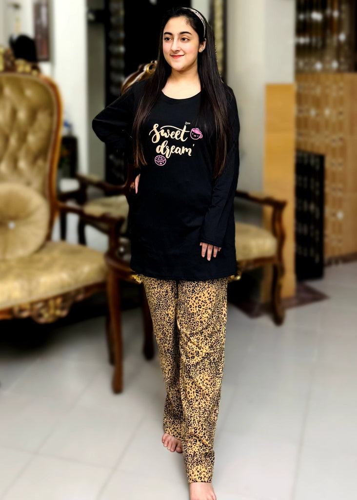 Flatter wide leg Trouser With Long Shirt