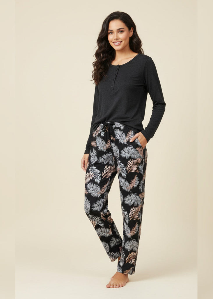 Elegant Pajamas With A Floral Print