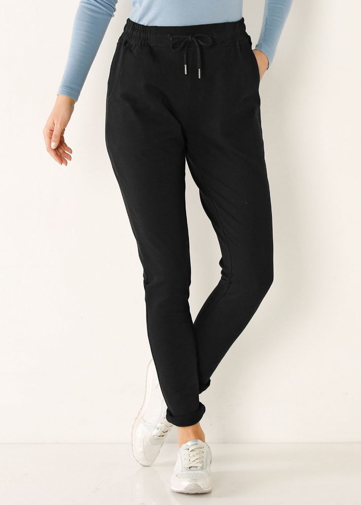 Jogger pants with elasticated waistband