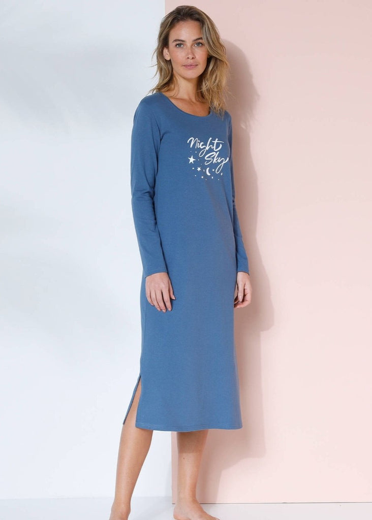 Long sleeve nightgown with "night" print