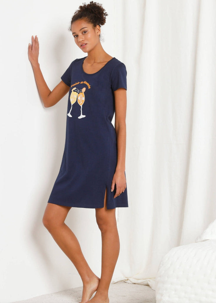 Short nightgown with "cocktail" print