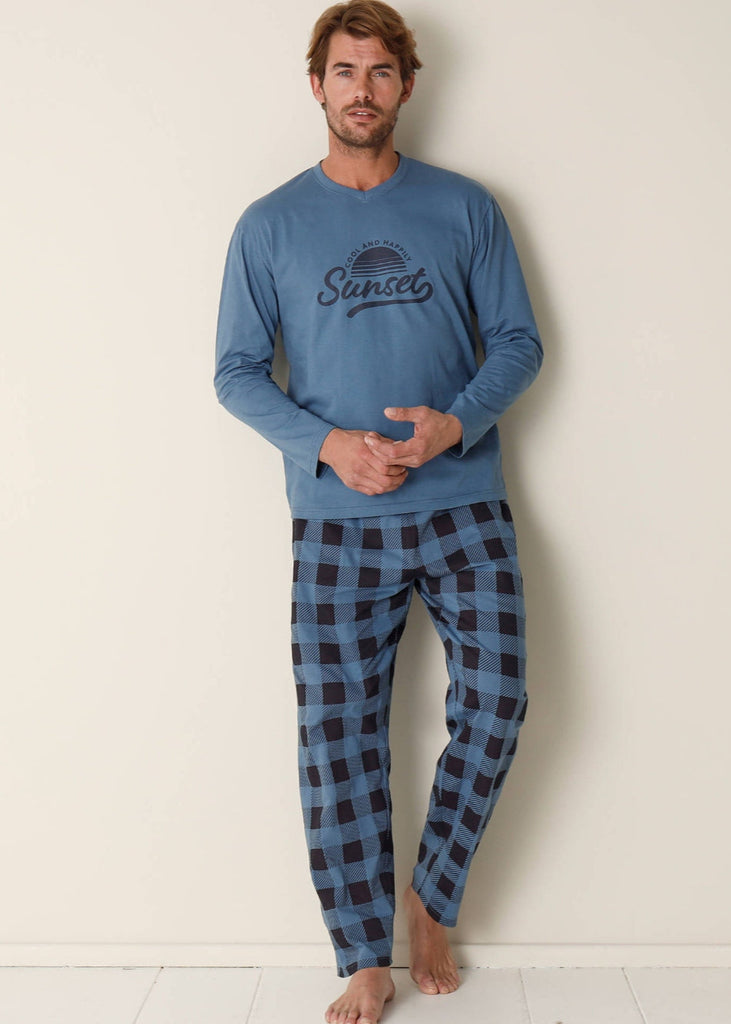 Long-sleeved checked cotton pajamas