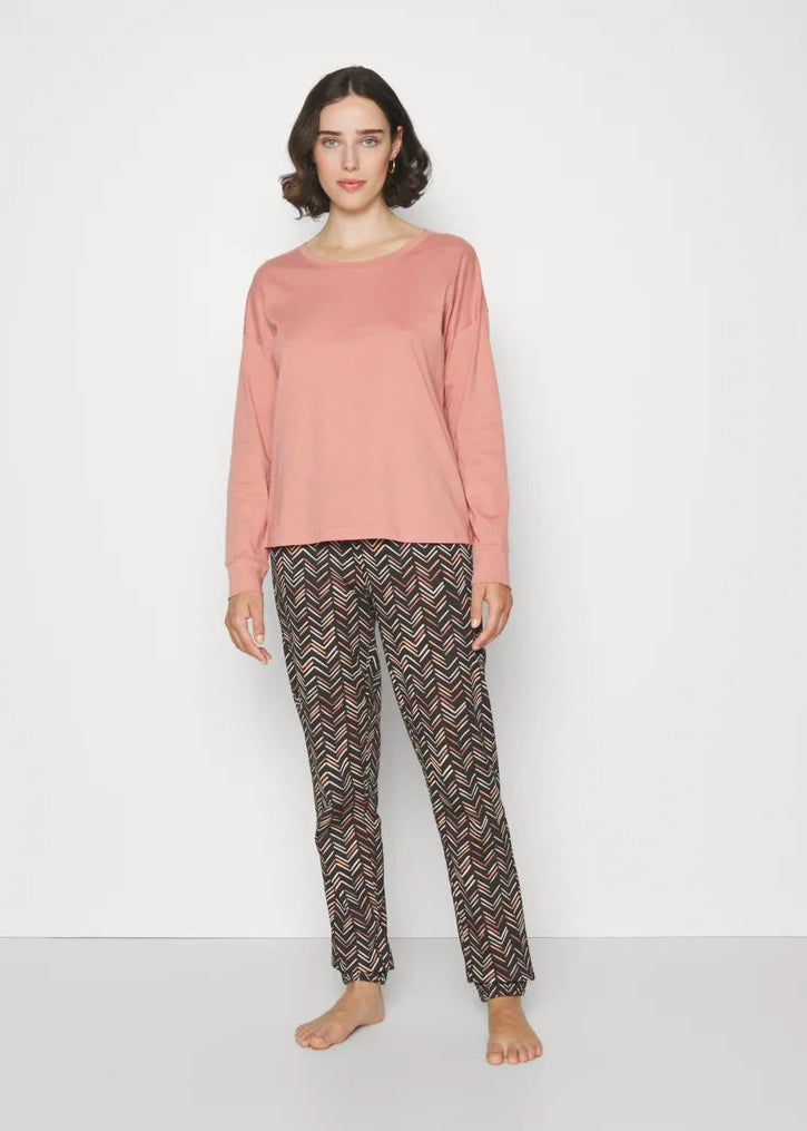 Pajamas with a picturesque herringbone pattern